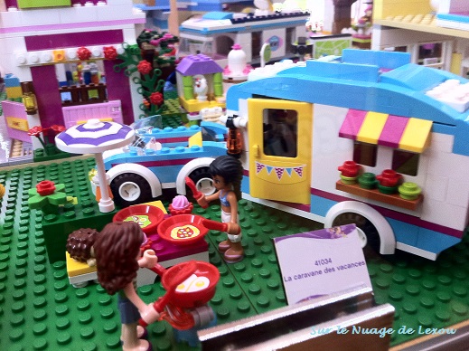 Lego friends caravane