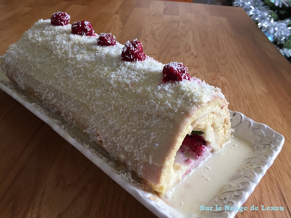 Bûche chocolat blanc framboises