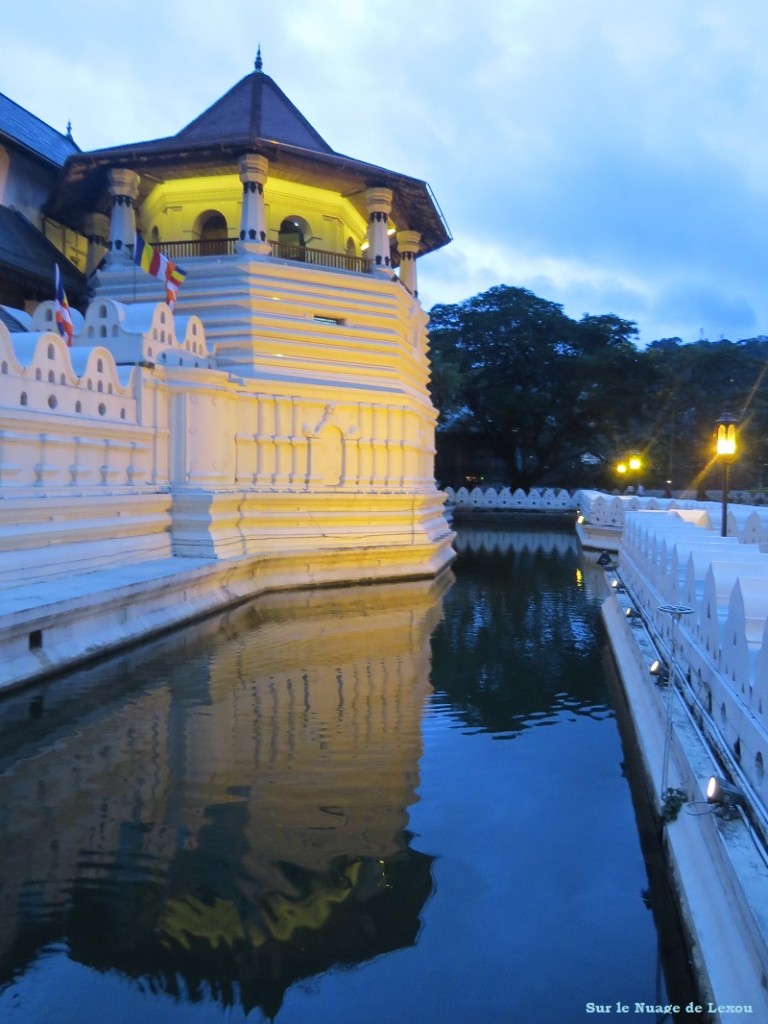 Temple de la dent exterieur