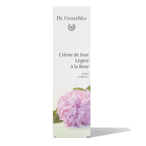 Une crème de jour du Dr Hauschka, à la rose, marque que j'ai découverte il y a très peu de temps et que j'adore!