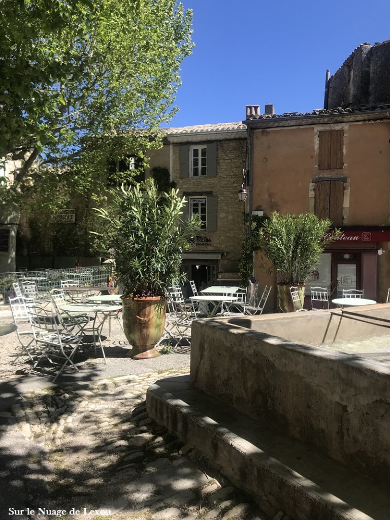 place-gordes-vaucluse